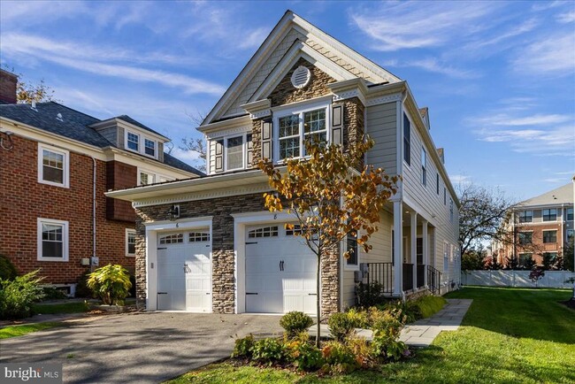 property at 8 Harris Rd