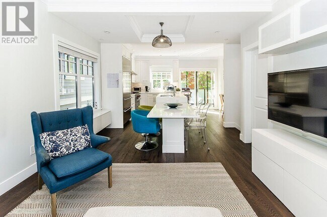 930 W 15th Ave in Vancouver, BC - Building Photo - Building Photo