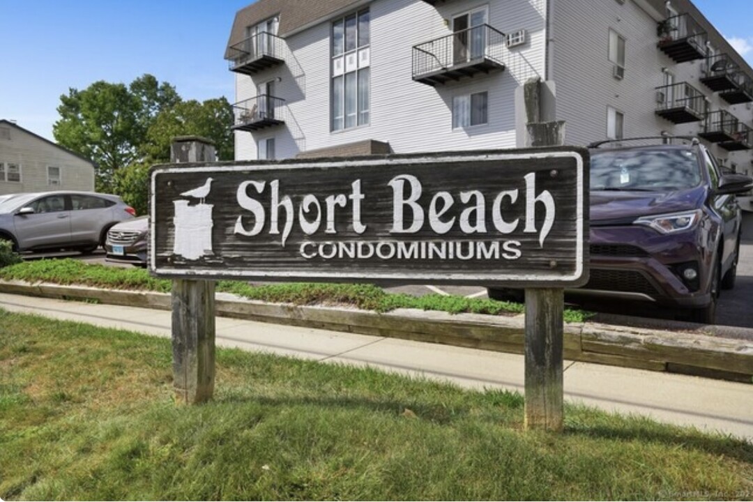 115 Short Beach Rd, Unit 212 in Stratford, CT - Building Photo