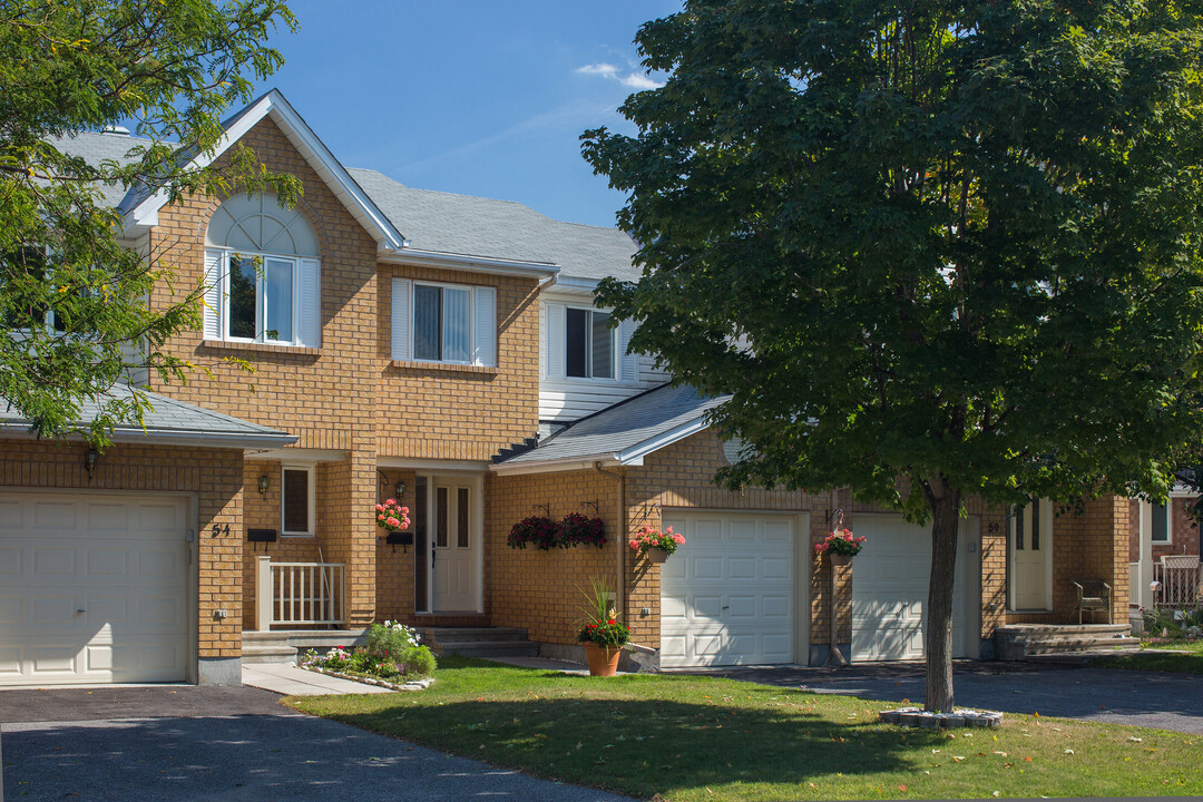 Bridlewood Garden Homes in Ottawa, ON - Building Photo