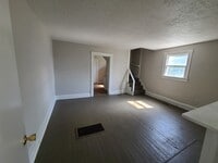 322 W 8th St, Unit 322 Right-Side - 6