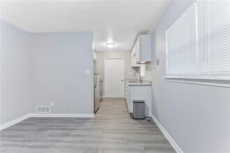 2518 Ridgecrest Dr NW in Kennesaw, GA - Foto de edificio - Building Photo