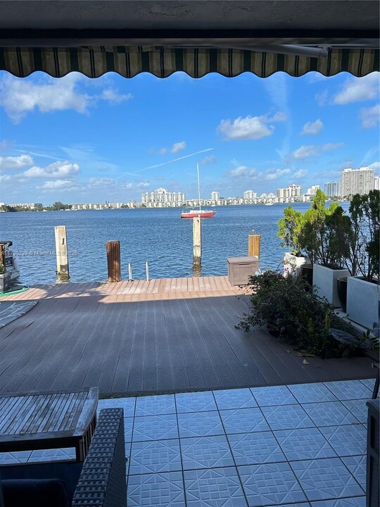 2781 NE 165th Terrace in North Miami Beach, FL - Building Photo