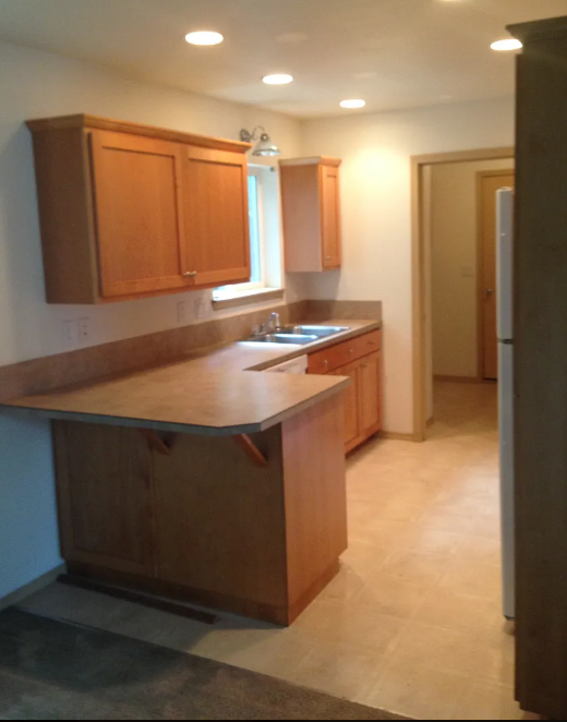 844 SE 117th Ave in Portland, OR - Building Photo - Building Photo