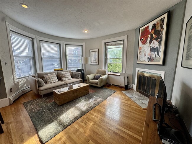 property at 48 Kent St