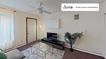 Room in Shared 3 bed/1 bath home in Boston, MA - Building Photo