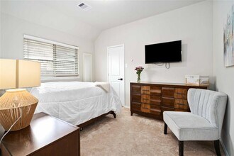 5042 Chestnut Orch Dr in Houston, TX - Building Photo - Building Photo