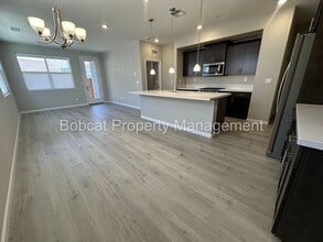 864 Furlong Dr in Minden, NV - Building Photo - Building Photo
