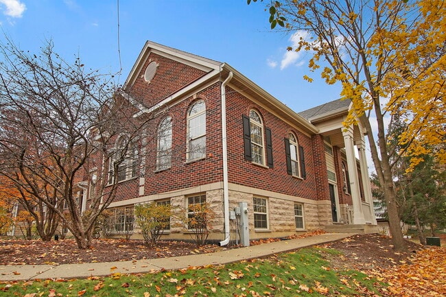property at 667 Prestwick Ln