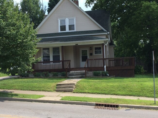 property at 212 E 2nd St