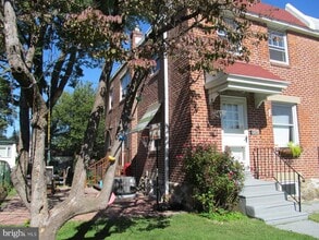 504 Acorn St in Philadelphia, PA - Building Photo - Building Photo