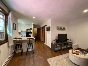 7 Lathrop Pl in Boston, MA - Building Photo - Building Photo