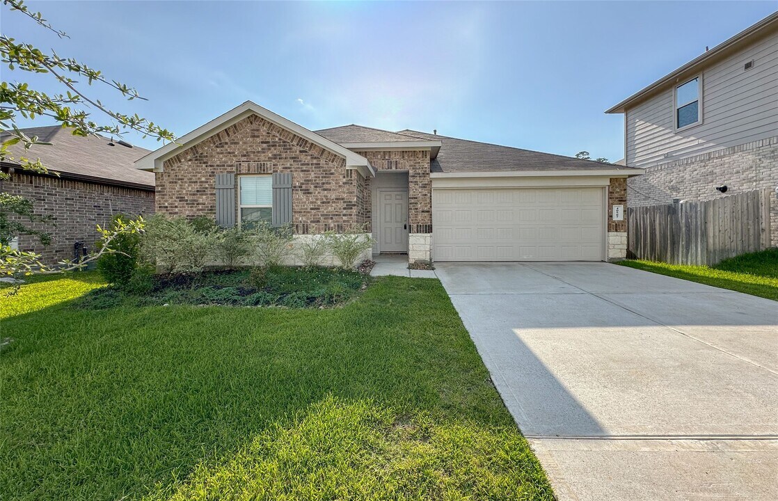40507 Birch Shadows Ct in Magnolia, TX - Building Photo