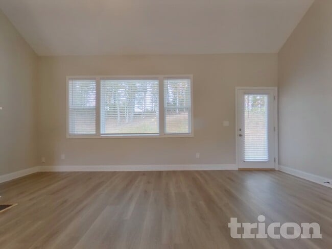 319 Arbor Cir in Rockmart, GA - Foto de edificio - Building Photo