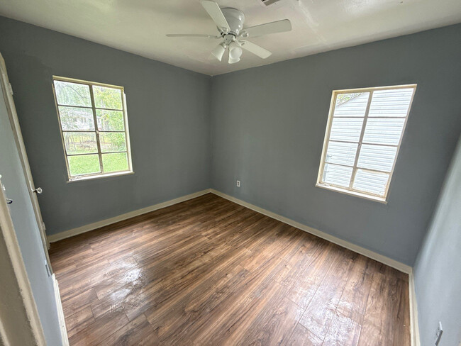 734 Lindsey Dr in Jackson, MS - Building Photo - Building Photo