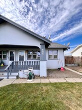 606 Pleasant Ave in Yakima, WA - Foto de edificio - Building Photo