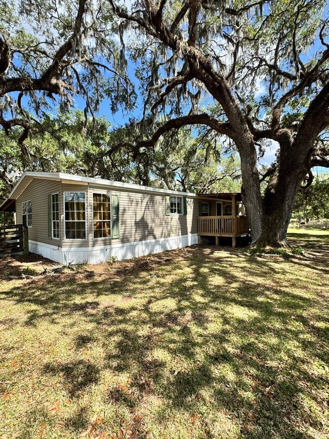 property at 17640 Bellamy Brothers Blvd