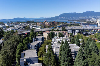 Creekview Housing Co-Op in Vancouver, BC - Building Photo - Building Photo