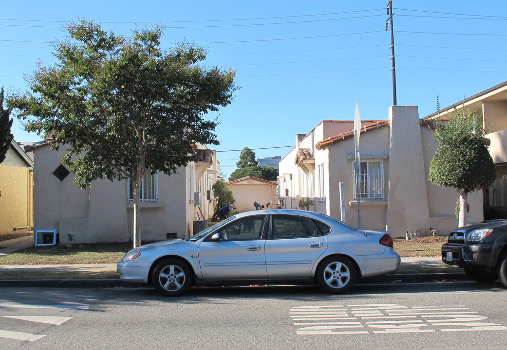 2122 20th St in Santa Monica, CA - Building Photo