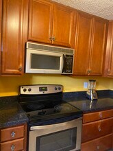 6220 Riverside Dr, Unit 481 in Metairie, LA - Building Photo - Building Photo