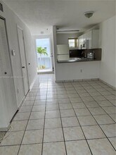 8031 NW 8th St, Unit 13 in Miami, FL - Building Photo - Building Photo