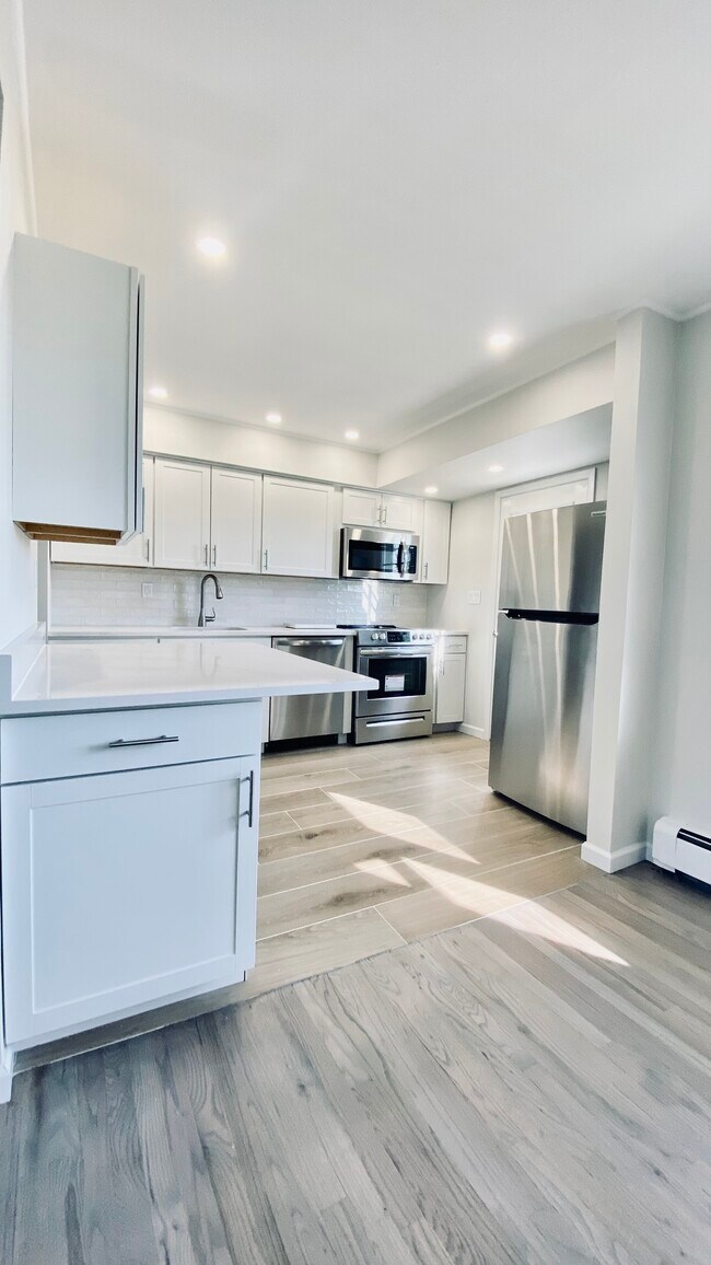 2 Fortesque Gate Apartments and Nearby Farmingdale Apartments For Rent Farmingdale, NY