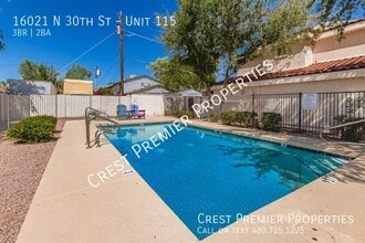 16021 N 30th St-Unit -Unit 115 in Phoenix, AZ - Foto de edificio - Building Photo