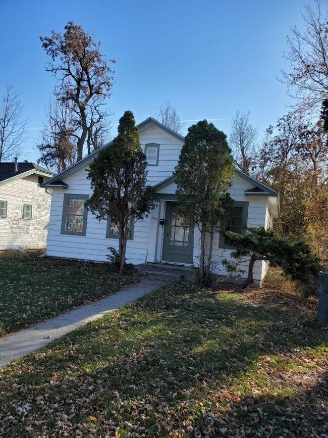 property at 108 Avenue E