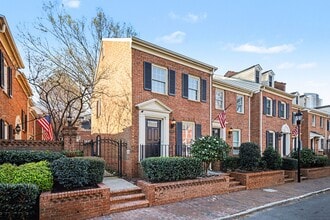 520 N Poplar St, Unit I in Charlotte, NC - Foto de edificio - Building Photo