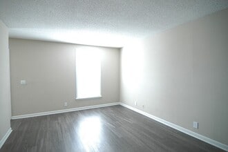 323 Forest Park Rd in Nashville, TN - Building Photo - Building Photo