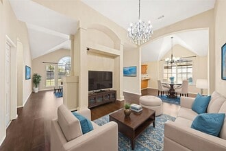 6718 Meadowcrest Dr in Arlington, TX - Foto de edificio - Building Photo