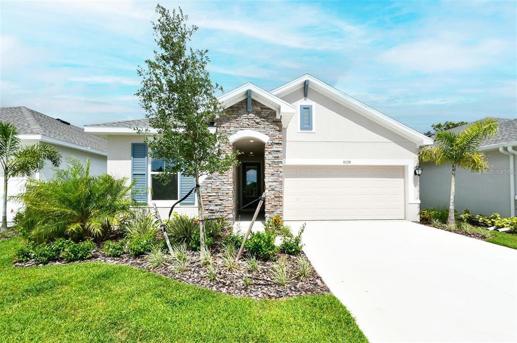 8126 Trimbelle Ter in Parrish, FL - Building Photo