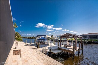 4128 NW 36th Ln in Cape Coral, FL - Building Photo - Building Photo