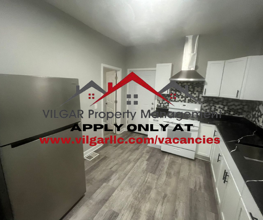 4117 Euclid Ave-Unit -First Floor (Apt A1 Front) in East Chicago, IN - Building Photo