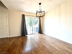 3995 Starfield Ln in Las Vegas, NV - Building Photo - Building Photo