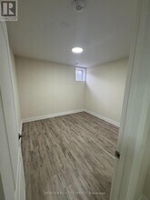 102 Lanark Cir in Brampton, ON - Building Photo - Building Photo