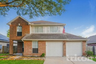 14907 Englebrook Dr in Houston, TX - Building Photo