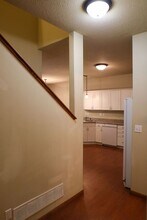 16 Hidden Meadow Ln in Iowa City, IA - Building Photo - Building Photo