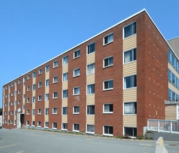 Maplehurst Apartments in Dartmouth, NS - Building Photo - Building Photo