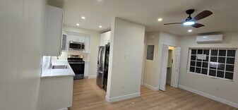 21214 Merridy St in Los Angeles, CA - Building Photo
