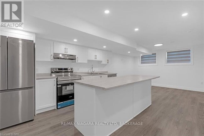 property at 7426 Parkside Rd