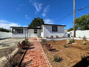 14519 Fox St in Mission Hills, CA - Building Photo - Building Photo