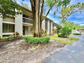 3048 Eastland Blvd in Clearwater, FL - Building Photo