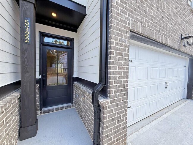 5722 Urban Vlg Wy in Tucker, GA - Building Photo - Building Photo