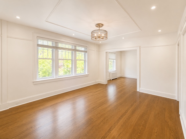 property at 135 Earl Pl