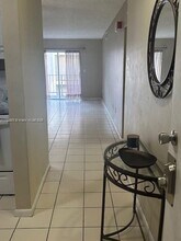 13900 Lake Placid Ct in Miami Lakes, FL - Building Photo - Building Photo