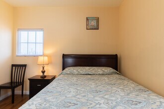 2721 W 82nd Pl, Unit 1Bedroom in Inglewood, CA - Building Photo - Building Photo