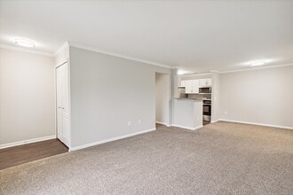 Westbury Apartments in Howell, MI - Building Photo - Building Photo