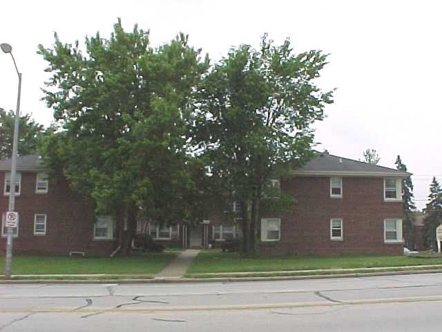 9005-9021 W Lincoln Ave in West Allis, WI - Building Photo - Building Photo