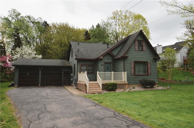 872 Thomas Ave in Irondequoit, NY - Building Photo - Building Photo